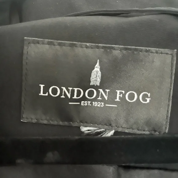 London fog jacket. Black. Tie waist. Snaps. Pockets on each side. XL - Picture 3 of 6